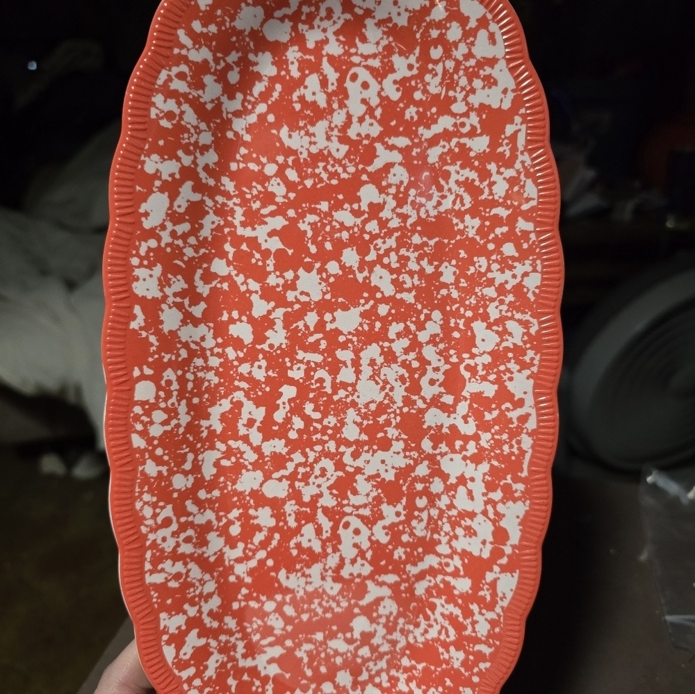 Pioneer Woman coral and White Country Splatter Oval Platter w/scalloped edges. - Picture 3 of 4
